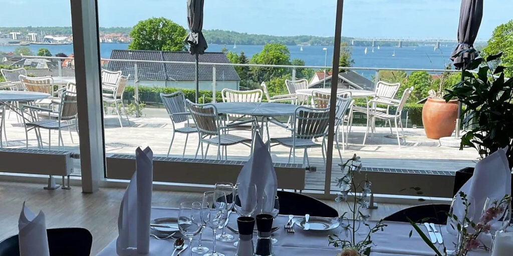 Severin middelfart - Panorama restaurant med udsigt til sommervejr